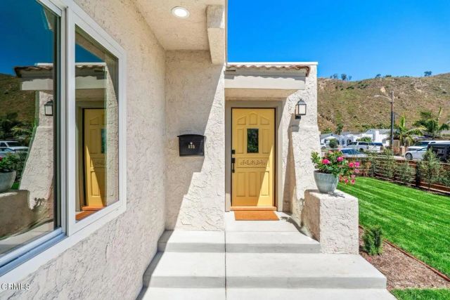 175 E Lewis Street, Ventura, CA 93001