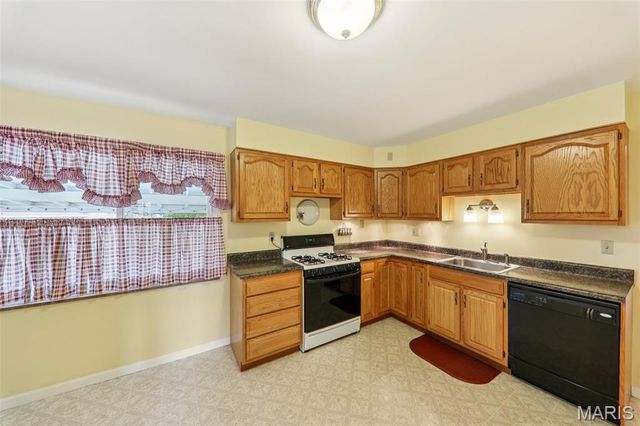 2533 Banister Drive, St Louis, MO 63125