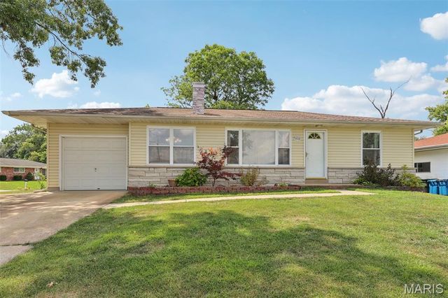 2533 Banister Drive, St Louis, MO 63125