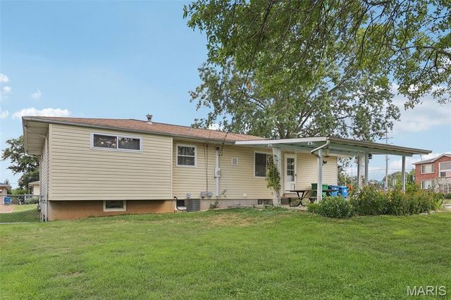 2533 Banister Drive, St Louis, MO 63125