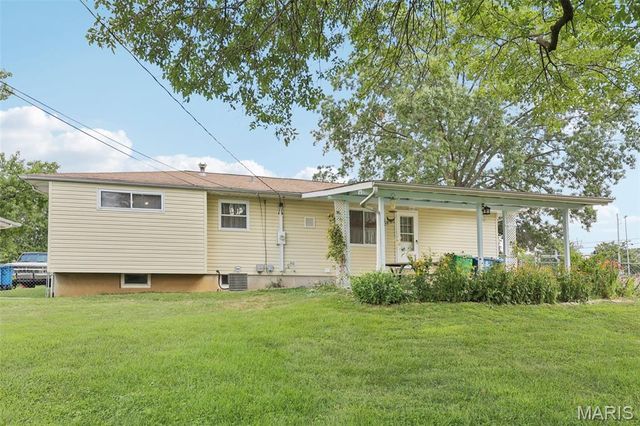 2533 Banister Drive, St Louis, MO 63125