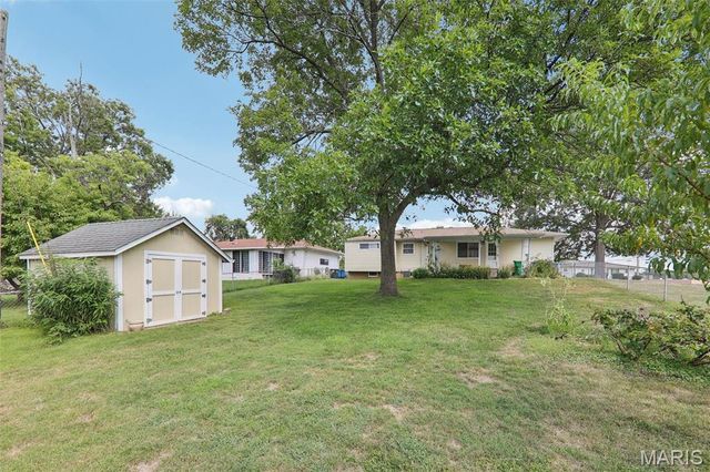 2533 Banister Drive, St Louis, MO 63125