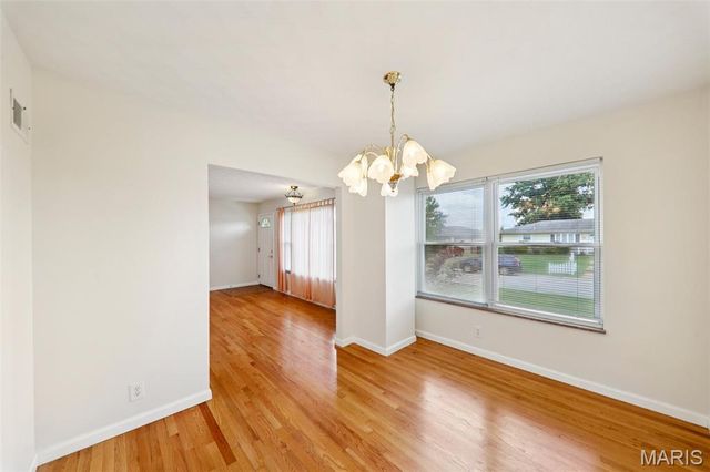 2533 Banister Drive, St Louis, MO 63125