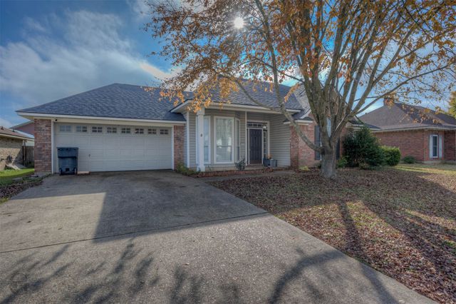 2102 Robert E Lee Boulevard, Bossier City, LA 71112