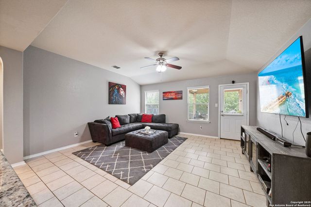 2027 Emerald Edge, San Antonio, TX 78245