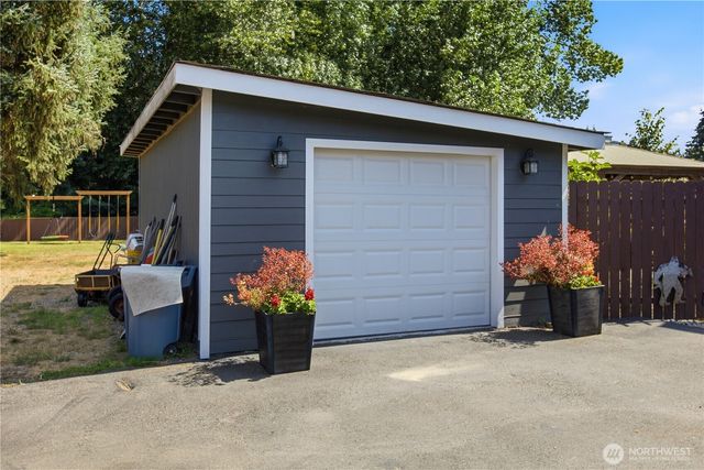 7413 166th Avenue E, Sumner, WA 98390