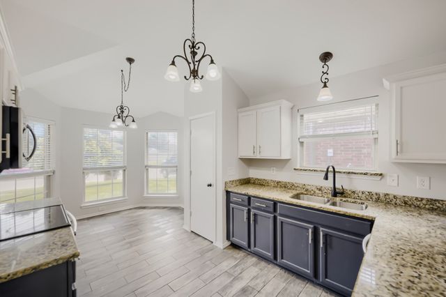 128 Tall Meadow Street, Azle, TX 76020