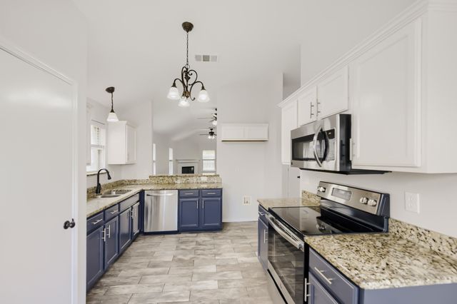 128 Tall Meadow Street, Azle, TX 76020