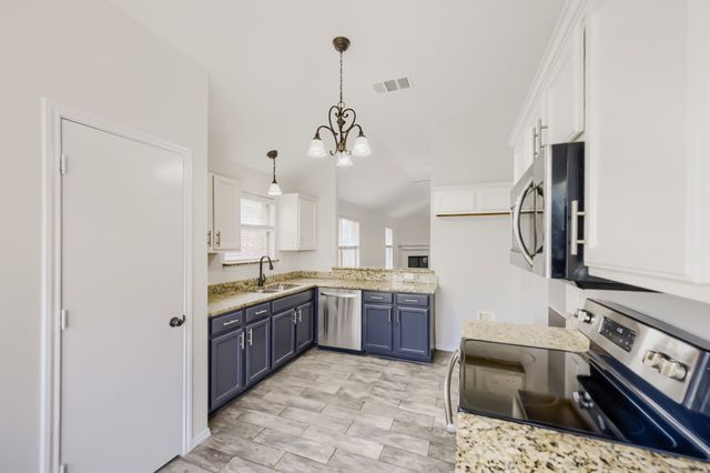 128 Tall Meadow Street, Azle, TX 76020