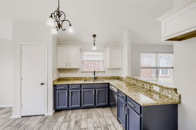 128 Tall Meadow Street, Azle, TX 76020