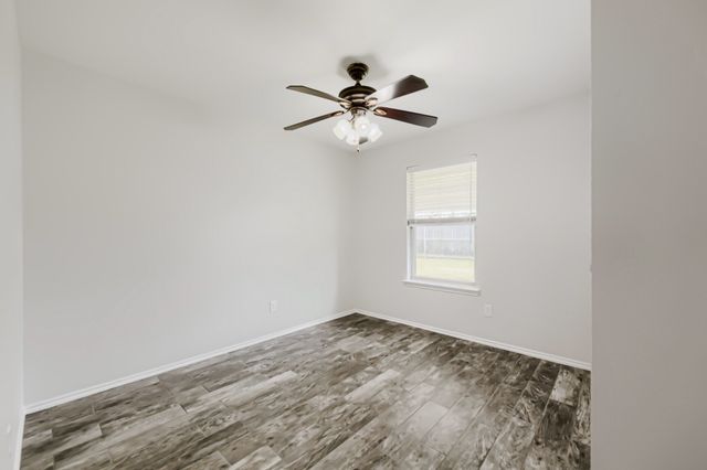 128 Tall Meadow Street, Azle, TX 76020