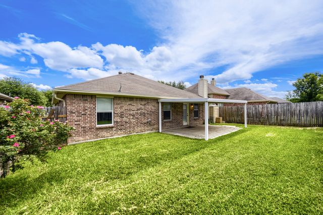 128 Tall Meadow Street, Azle, TX 76020