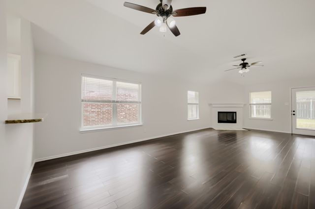 128 Tall Meadow Street, Azle, TX 76020