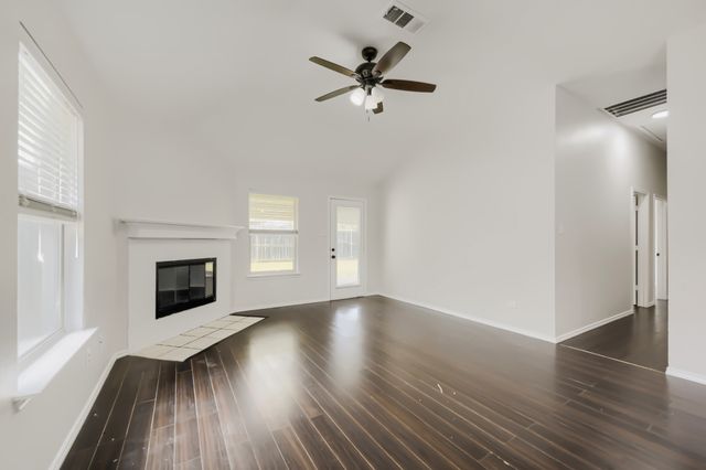128 Tall Meadow Street, Azle, TX 76020