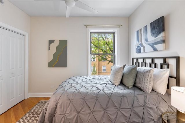 3121 W Belle Plaine Avenue 2W, Chicago, IL 60618