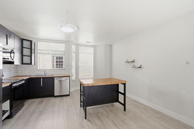 2414 Falk, San Jose, CA 95116