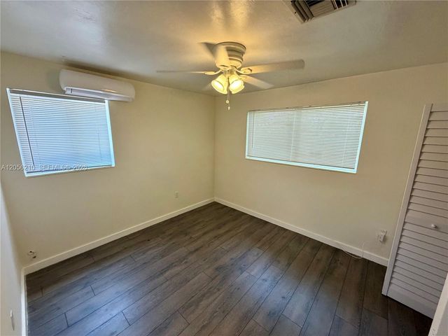 9340 Jamaica Dr, Cutler Bay, FL 33189