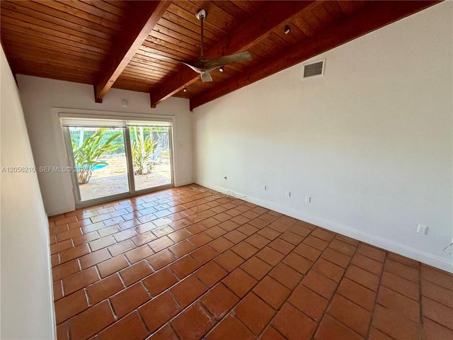 9340 Jamaica Dr, Cutler Bay, FL 33189