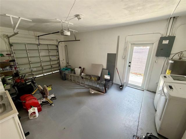 9340 Jamaica Dr, Cutler Bay, FL 33189