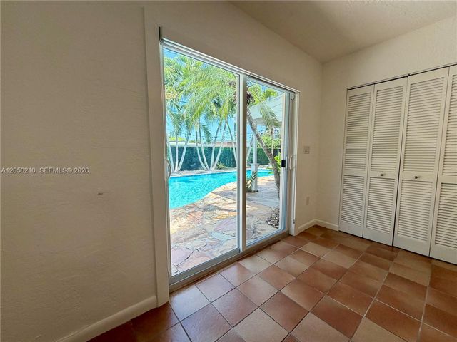 9340 Jamaica Dr, Cutler Bay, FL 33189