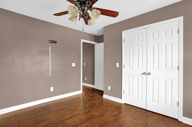 186 KING RD, Selmer, TN 38375