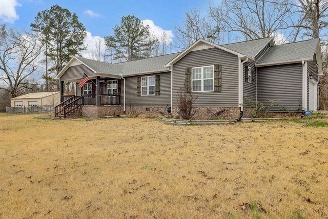 186 KING RD, Selmer, TN 38375