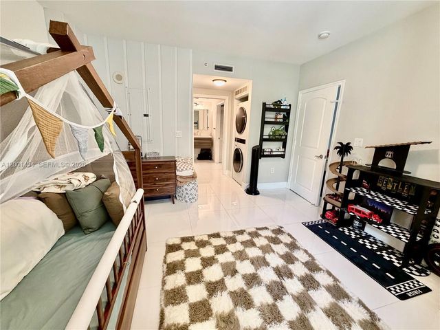 7355 SW 89th St 526N, Miami, FL 33156