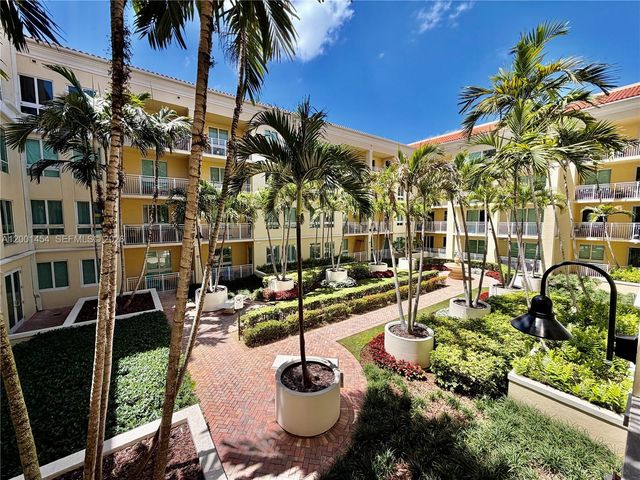 7355 SW 89th St 526N, Miami, FL 33156