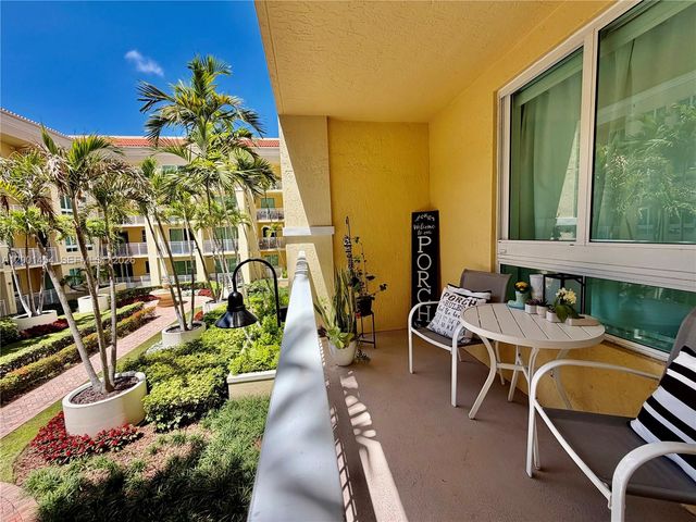 7355 SW 89th St 526N, Miami, FL 33156