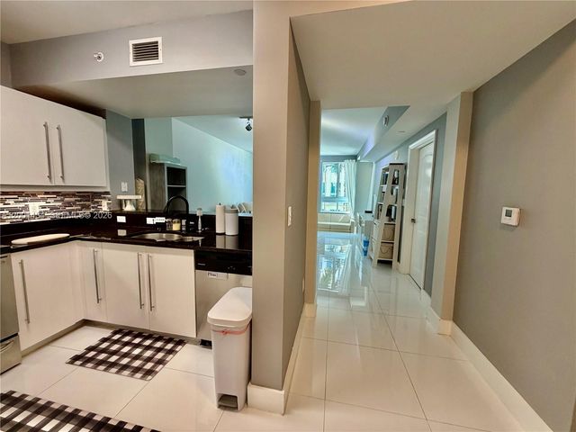 7355 SW 89th St 526N, Miami, FL 33156