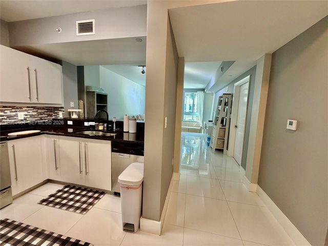 7355 SW 89th St 526N, Miami, FL 33156