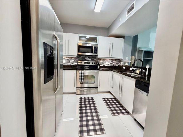 7355 SW 89th St 526N, Miami, FL 33156