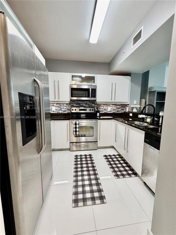 7355 SW 89th St 526N, Miami, FL 33156