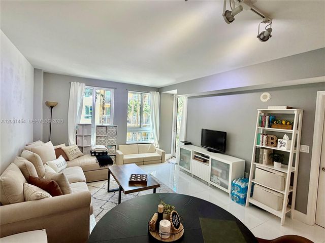 7355 SW 89th St 526N, Miami, FL 33156