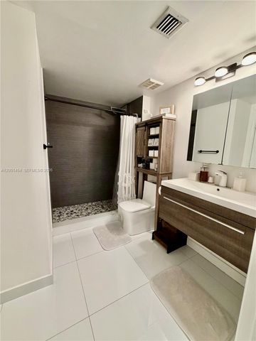 7355 SW 89th St 526N, Miami, FL 33156