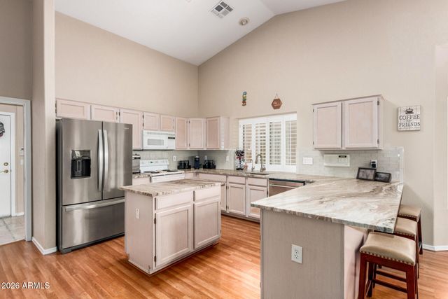 8462 W MCRAE Way, Peoria, AZ 85382