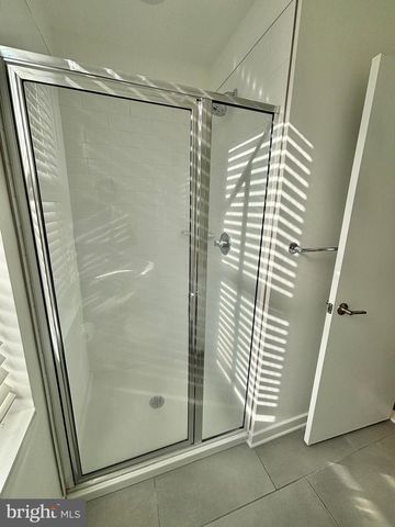 3103 BEACHVIEW LN, Philadelphia, PA 19125