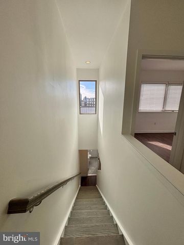 3103 BEACHVIEW LN, Philadelphia, PA 19125