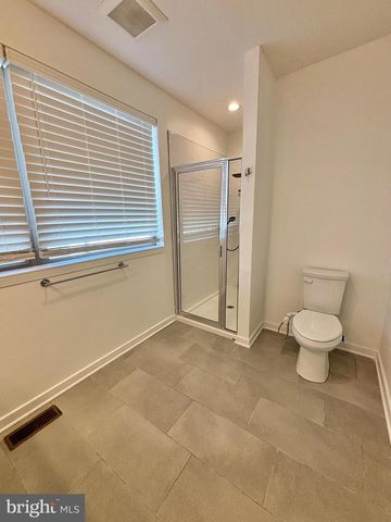 3103 BEACHVIEW LN, Philadelphia, PA 19125