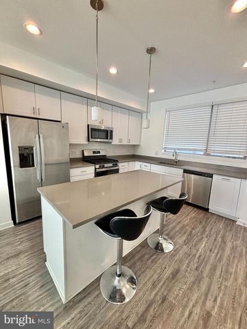 3103 BEACHVIEW LN, Philadelphia, PA 19125