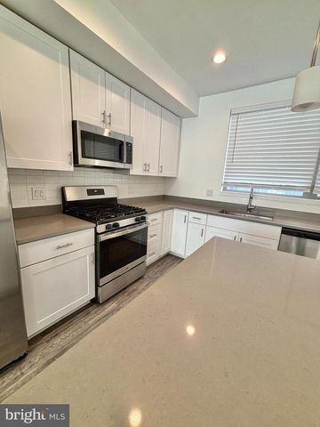 3103 BEACHVIEW LN, Philadelphia, PA 19125