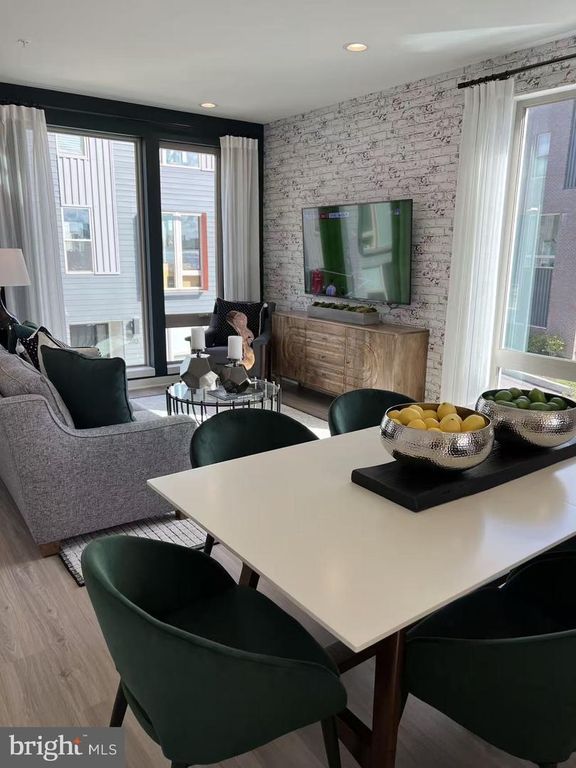 3103 BEACHVIEW LN, Philadelphia, PA 19125