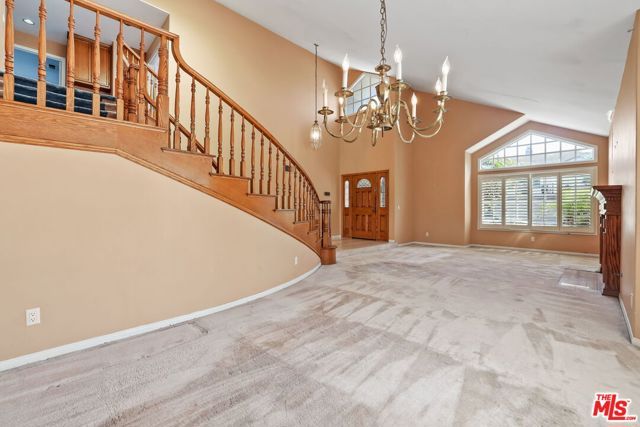 6811 Hitchingpost Circle, Huntington Beach, CA 92648