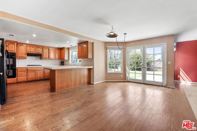 6811 Hitchingpost Circle, Huntington Beach, CA 92648