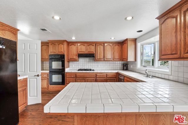 6811 Hitchingpost Circle, Huntington Beach, CA 92648