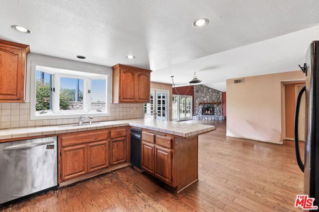 6811 Hitchingpost Circle, Huntington Beach, CA 92648