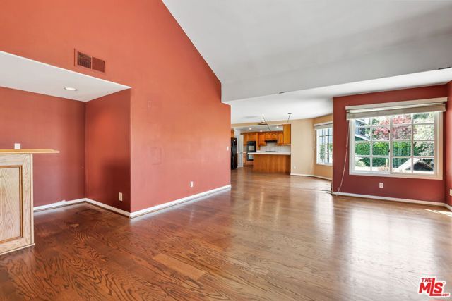 6811 Hitchingpost Circle, Huntington Beach, CA 92648