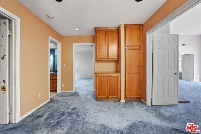 6811 Hitchingpost Circle, Huntington Beach, CA 92648