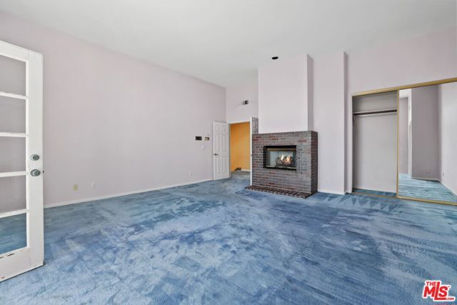 6811 Hitchingpost Circle, Huntington Beach, CA 92648