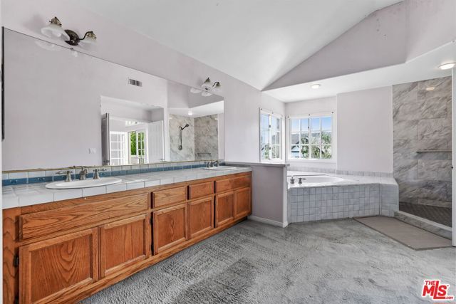 6811 Hitchingpost Circle, Huntington Beach, CA 92648